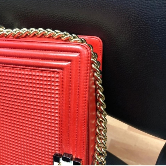 Chanel Large Cube Le Boy - Picture 4 of 4